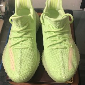 Adidas yeezy boost 350 glow in dark size 5.5